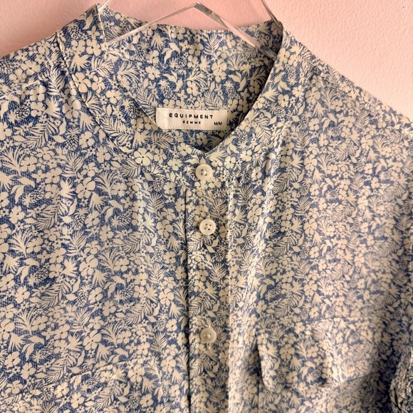 EQUIPMENT size M Blue White Floral Silk Blouse - Picture 3 of 7